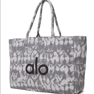 ALO Yoga Tie Dye Shopper Tote